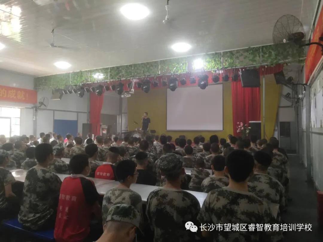 新起点教育专门学校组织消防演练及消防安全知识